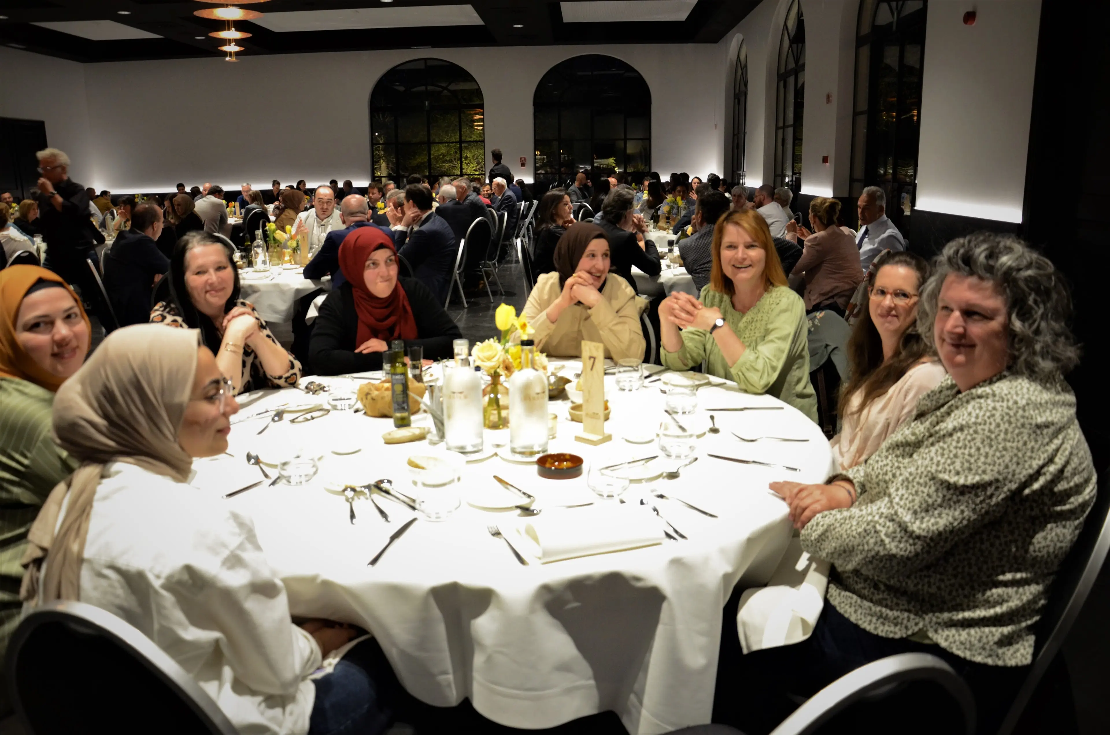 news-limburg-komt-samen-tijdens-iftar-van-9