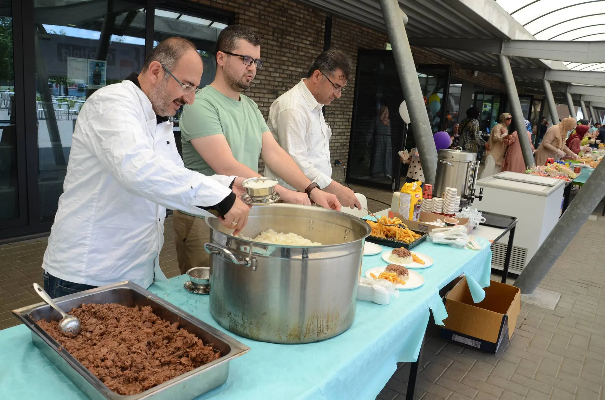 news-bayrammee-feestmee-laat-mensen-samen-11