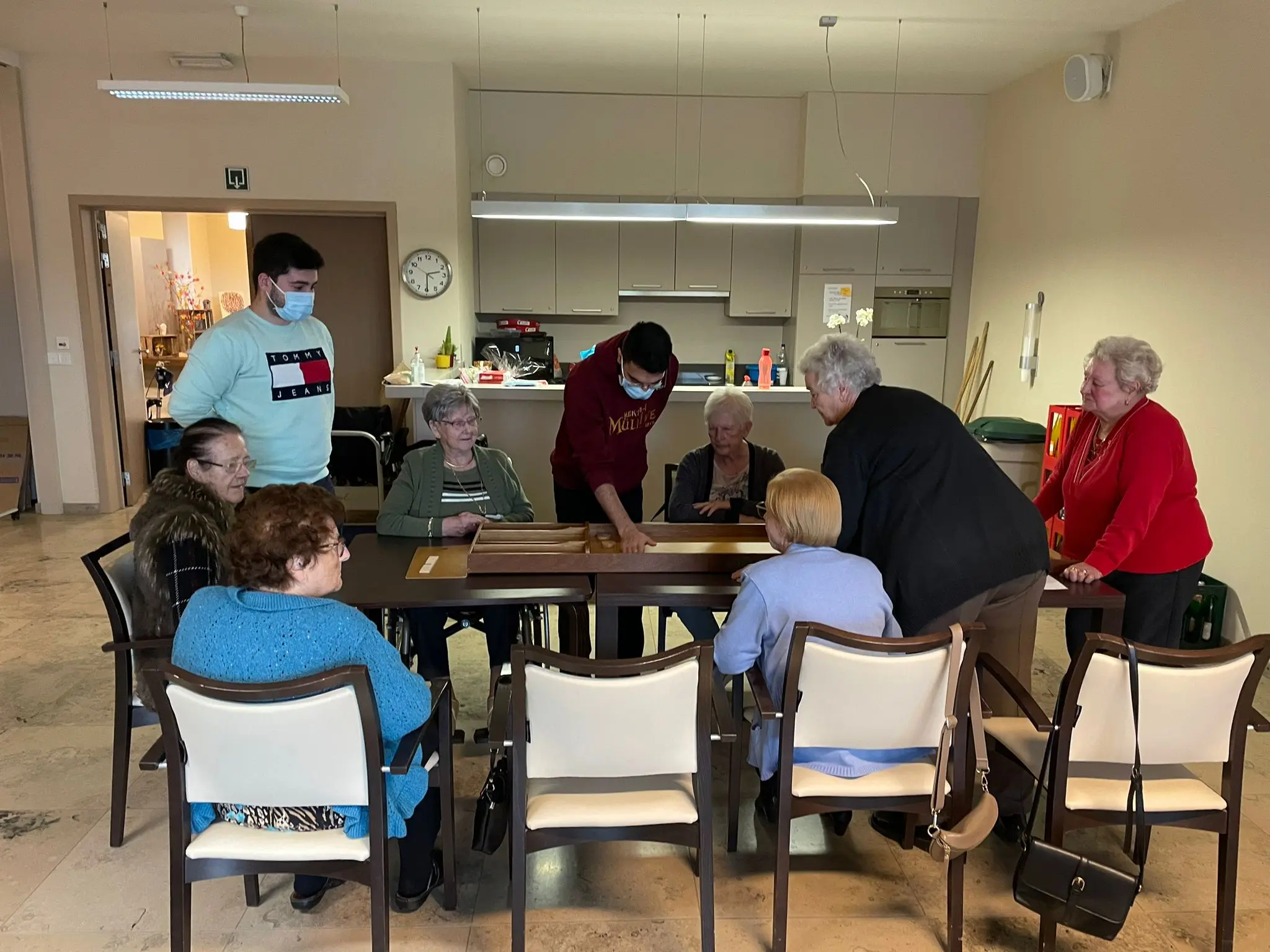 news-bezoek-aan-limburgse-woonzorgcentra-in-10